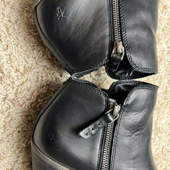 Frye Judith Black Leather Ankle Boots – Size 10M - Picture 12 of 13